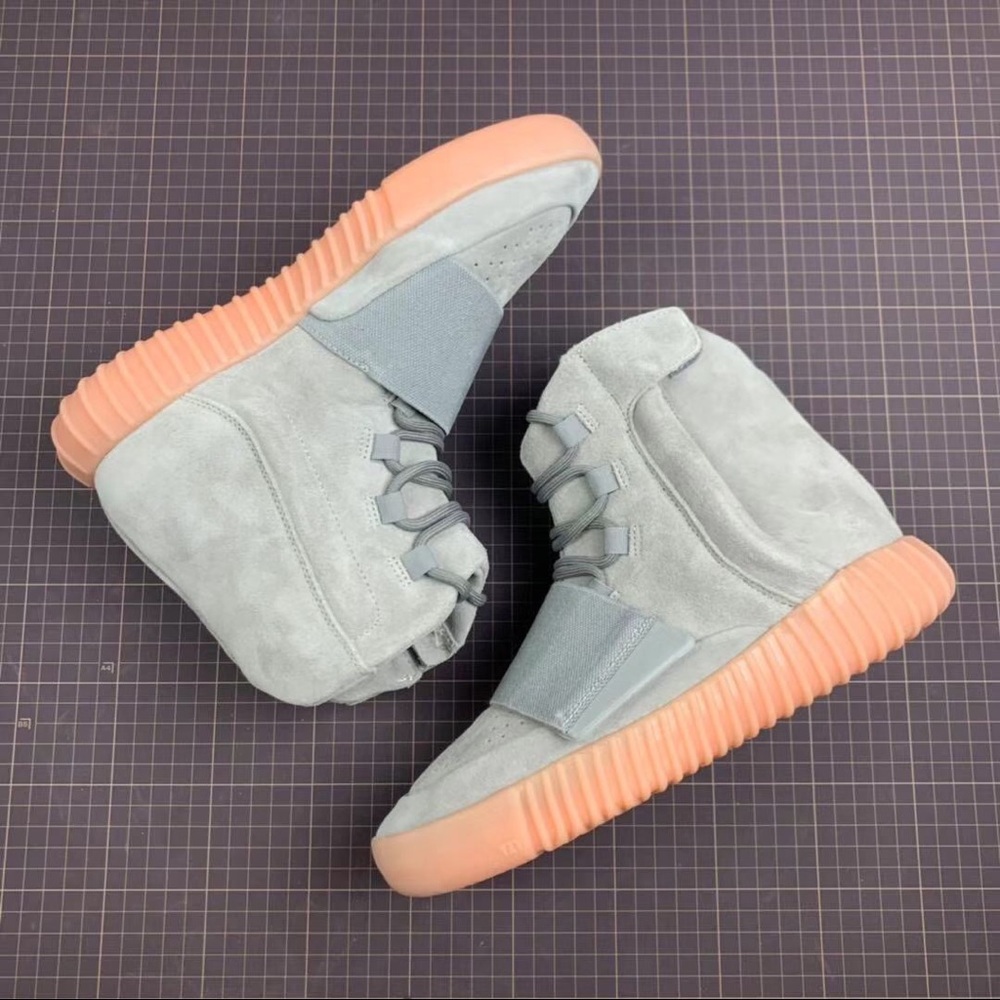 Adidas Yeezy 750 ‘Grey Gum’